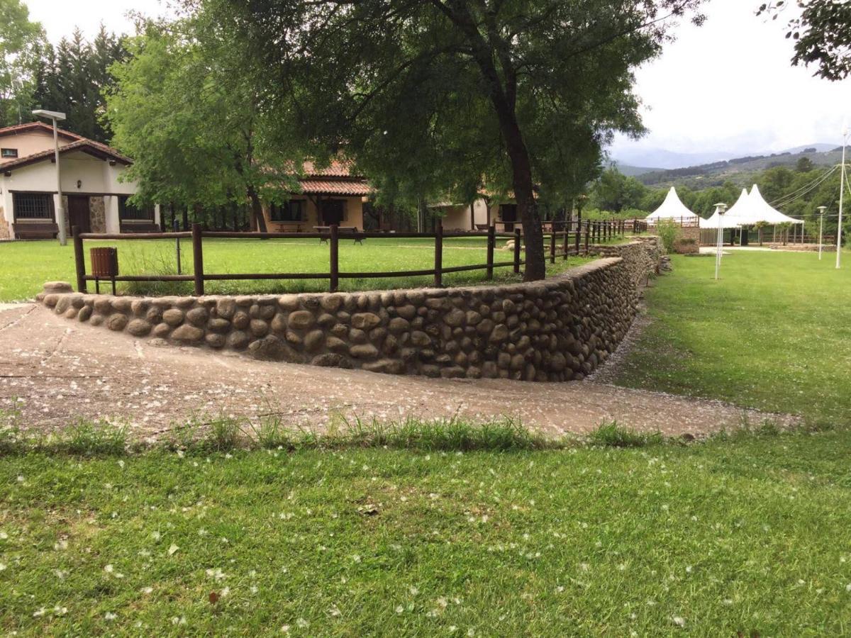 Esencia De Gredos Guest House Ramacastanas Exterior photo