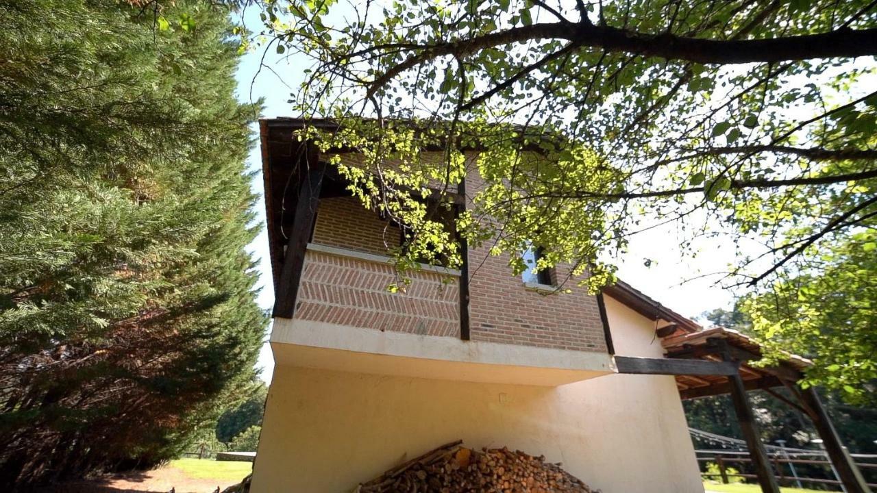 Esencia De Gredos Guest House Ramacastanas Exterior photo