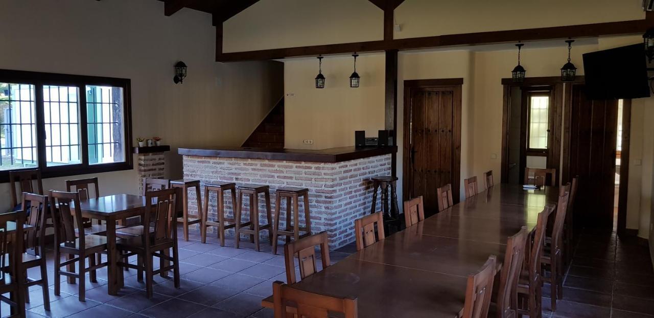 Esencia De Gredos Guest House Ramacastanas Exterior photo